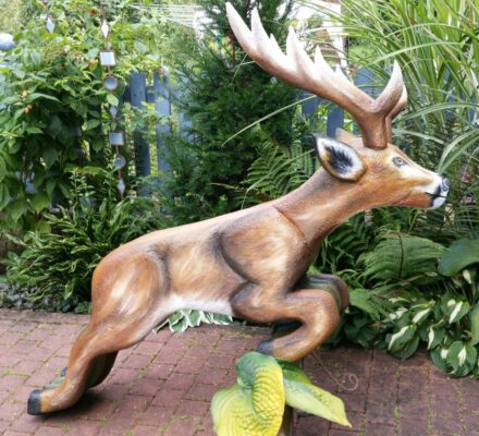 springender Hirsch